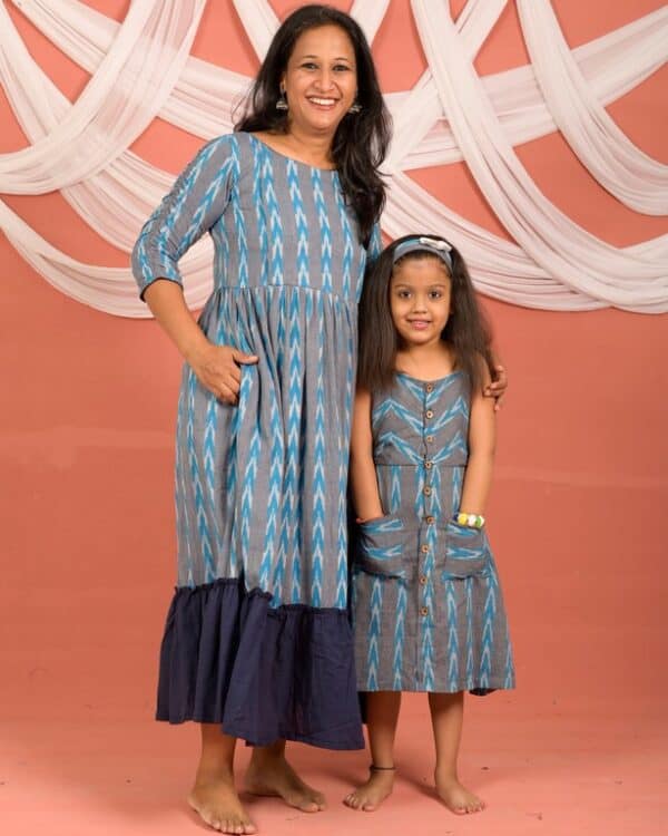Mother Daughter Twinning Dresses
