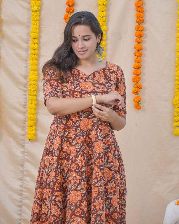 Brick Rose Kurta Set4
