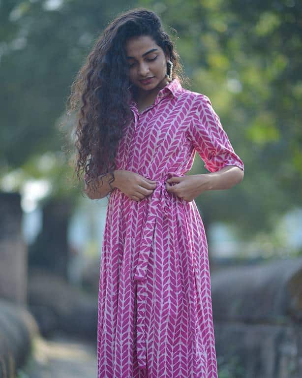 leafing pink dresss with belt5