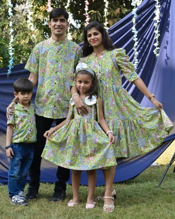 Family Twinning Dresses
