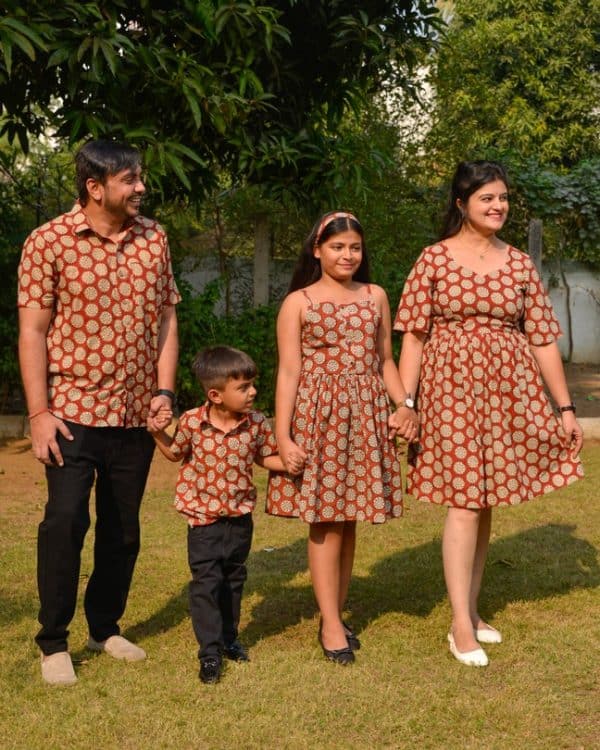Family Twinning Dresses