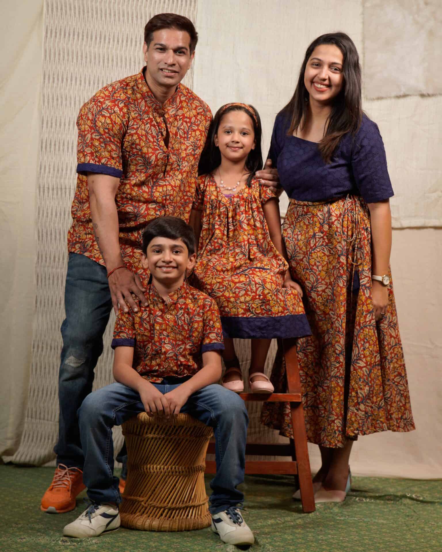1 (3 of 17) Family Twinning Dresses