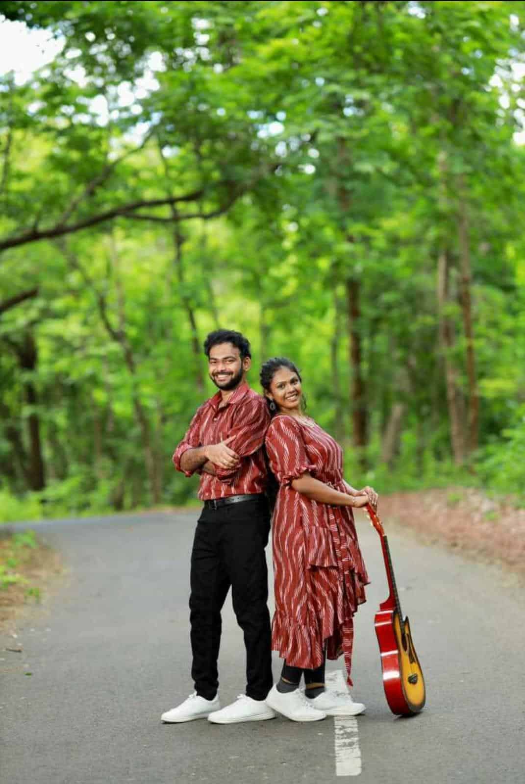 Redwood Senorita Ikat Couple photo review