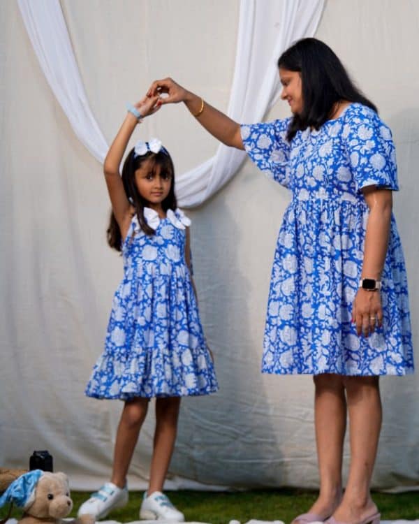 Mother Daughter Twinning Dresses
