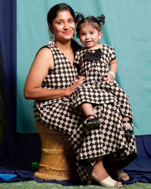 Mother Daughter Twinning Dresses