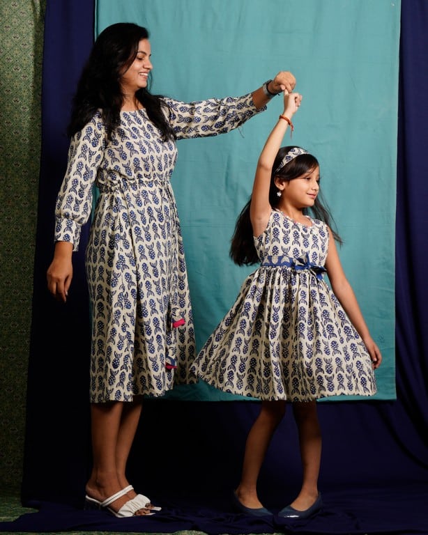 Mother Daughter Twinning Dresses