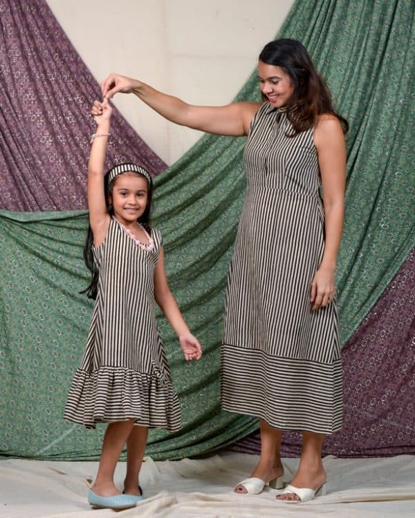 Mother Daughter Twinning Dresses