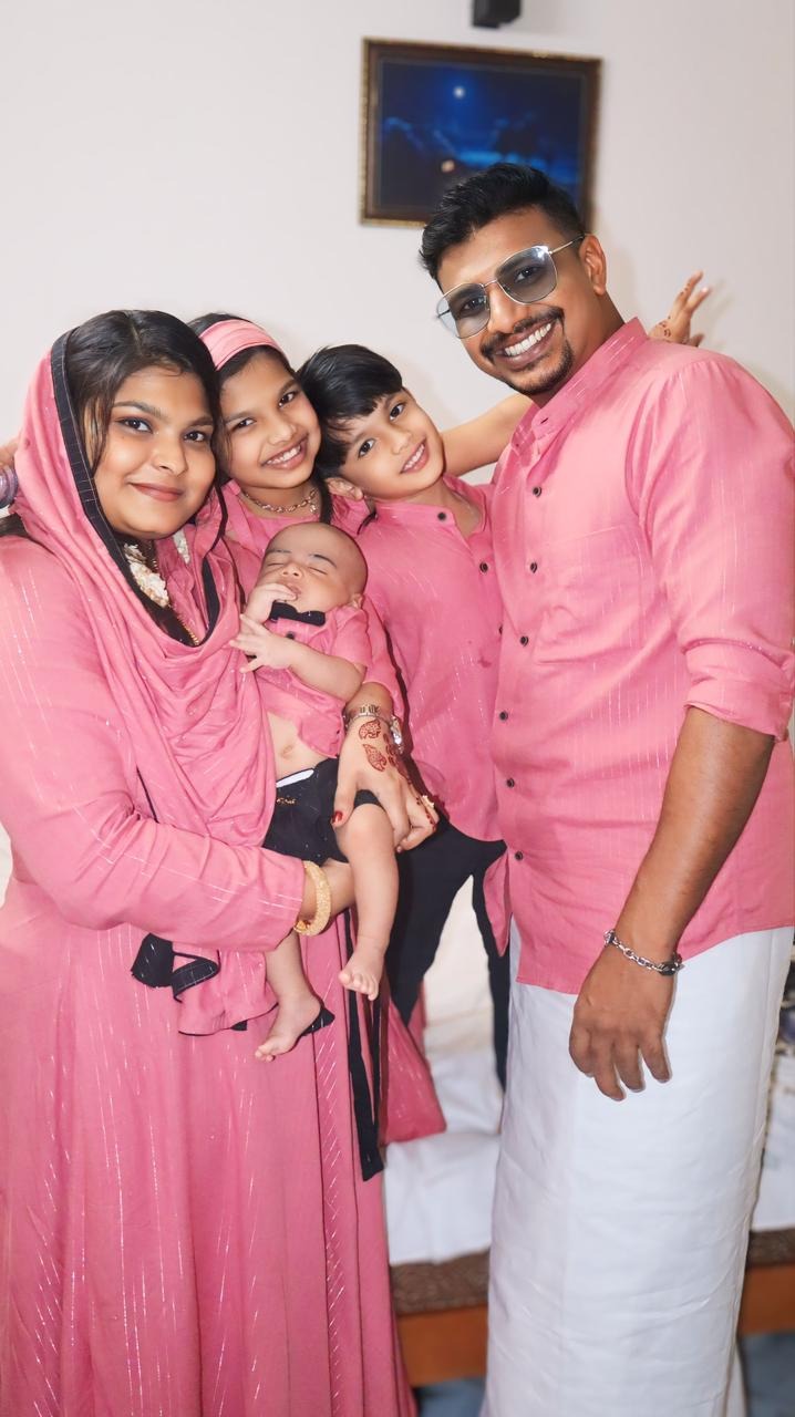 Click to view full screen Starry Pink Short Family Set photo review